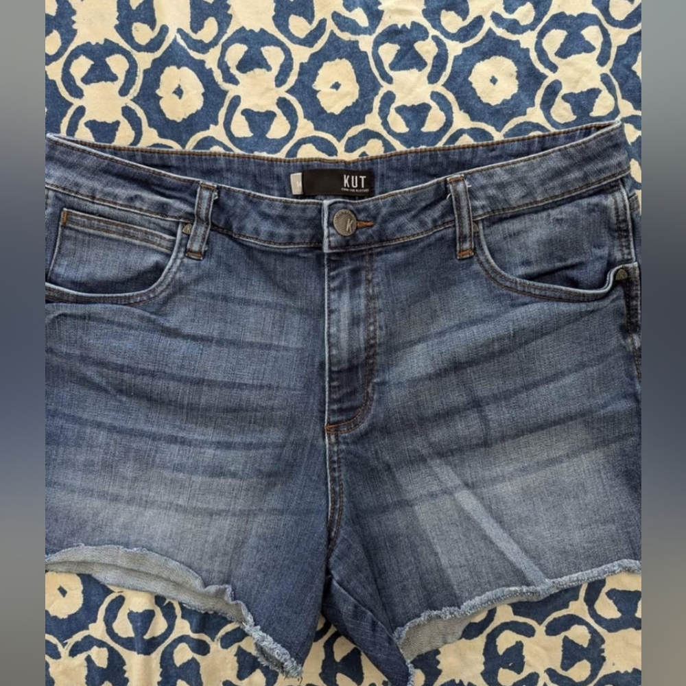 KUT Gidget High Rise Fray Short size 14